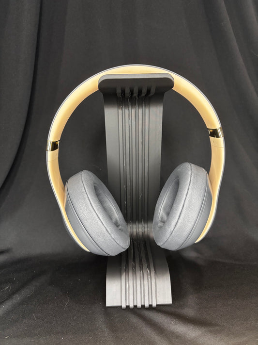 Black sleek headphone stand